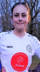 Laila Juehrendt (19)